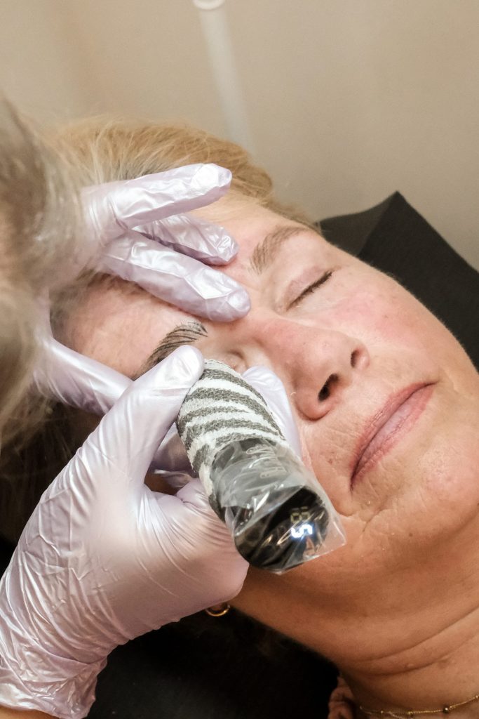 hairstroke wenkbrauwen